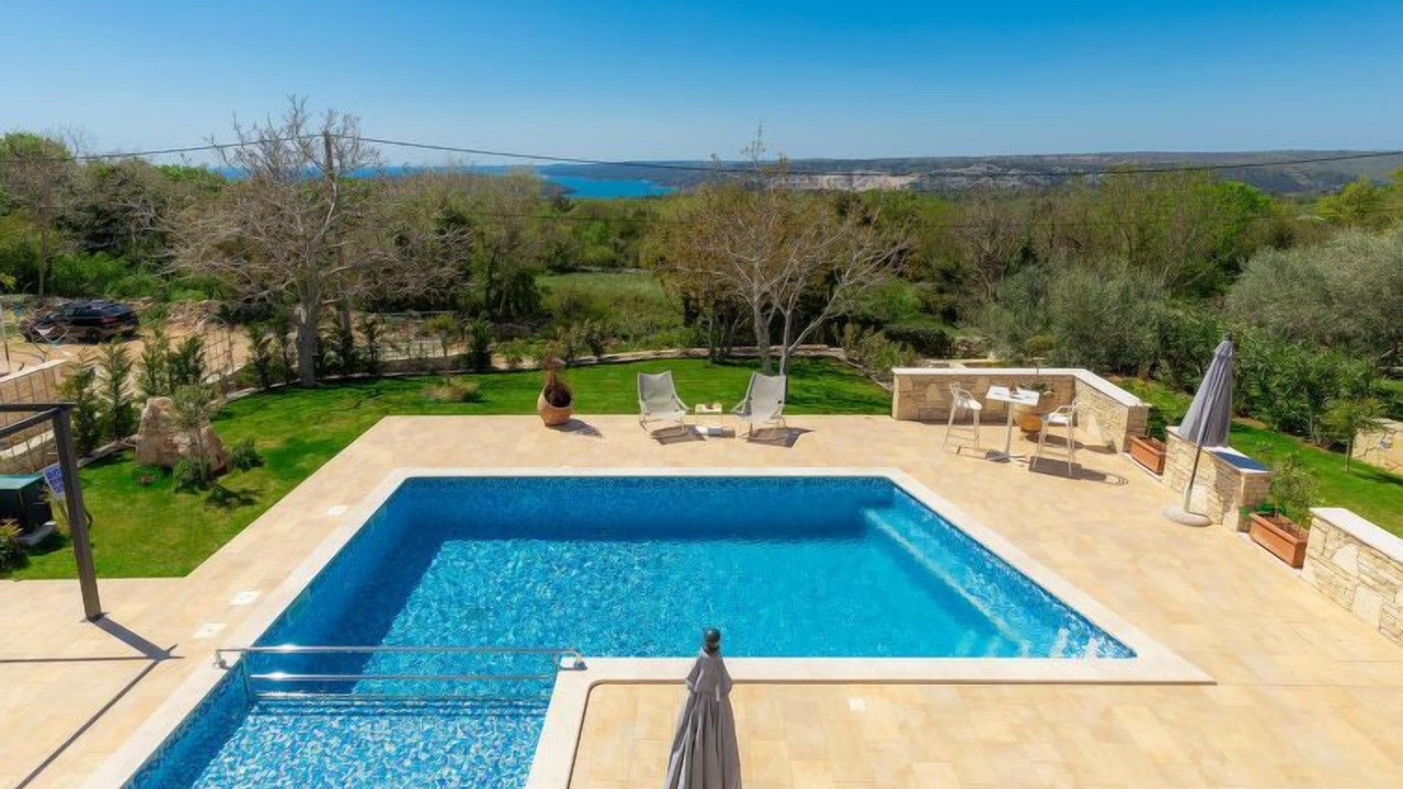 Photo of Outdoor in Diminici