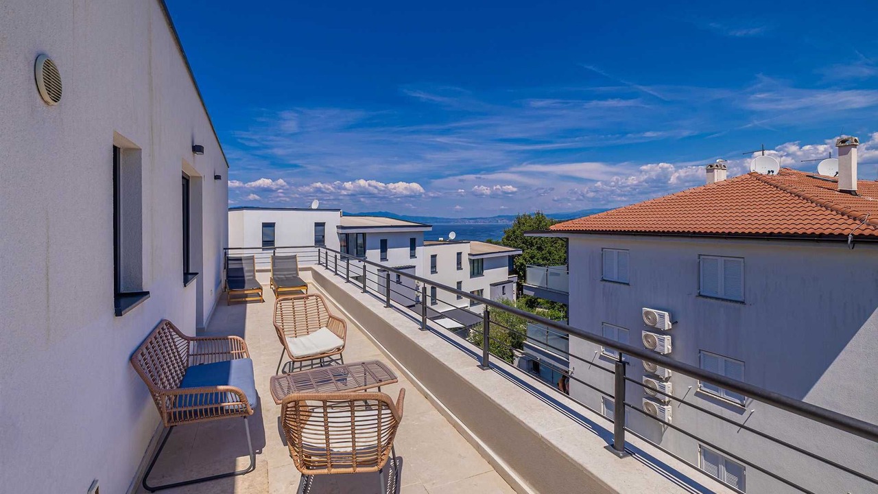 Photo of Patio Balcony in Malinska-Dubasnica