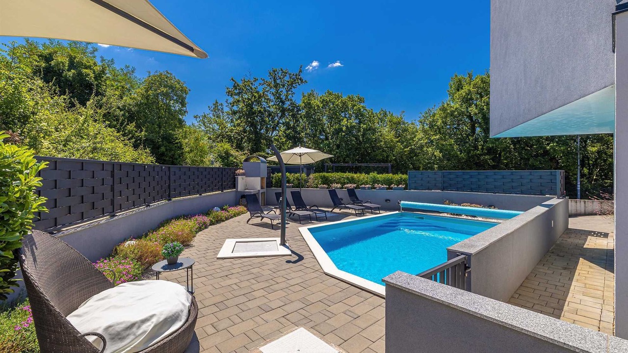 Photo of Outdoor in Malinska-Dubasnica