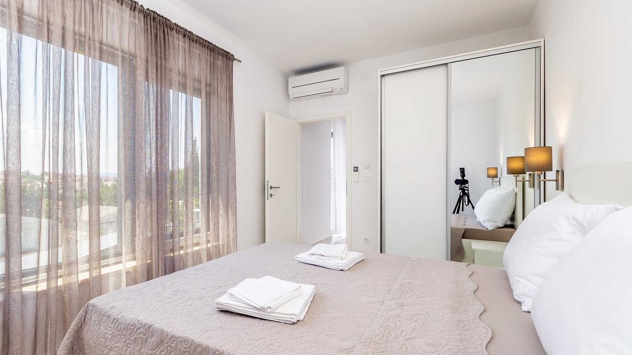 Photo of Bedroom in Malinska-Dubasnica