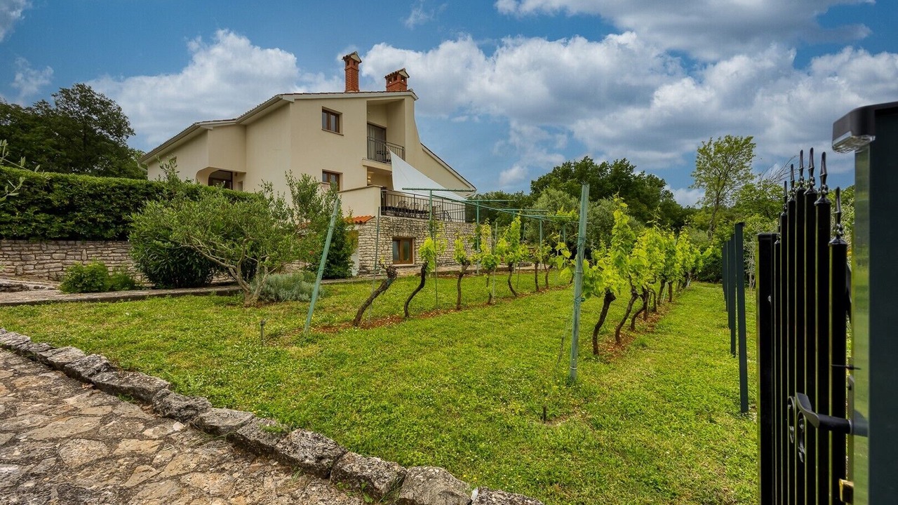 Photo of Outdoor in Kapelica
