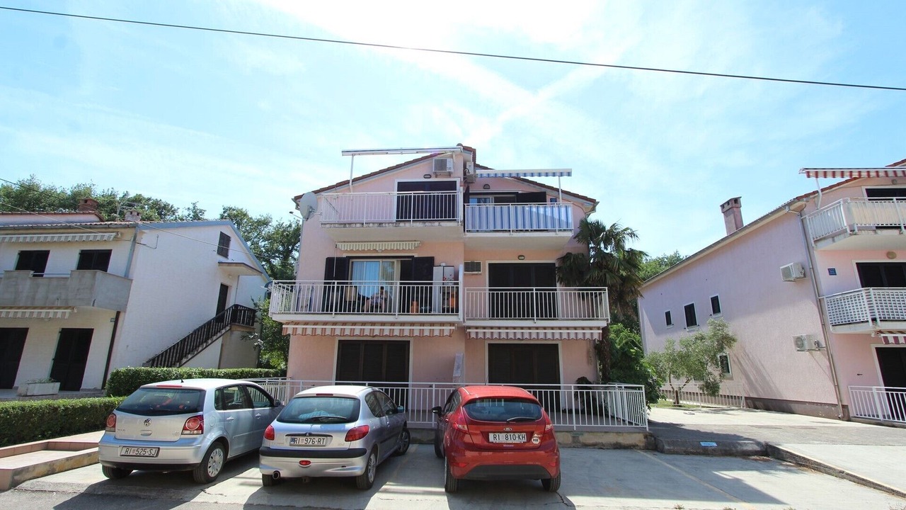 Photo of Others in Porat