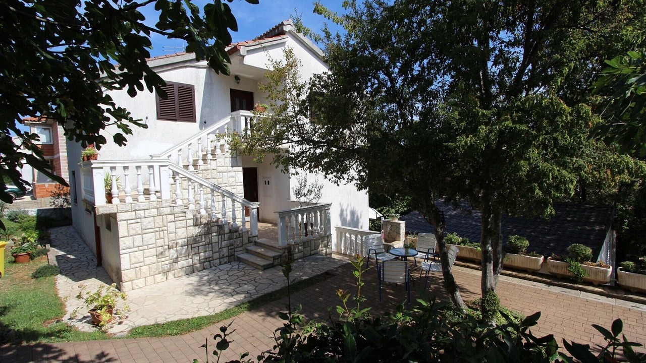 Photo of Others in Porat