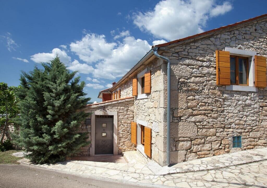 Photo of Buildings in Puntera