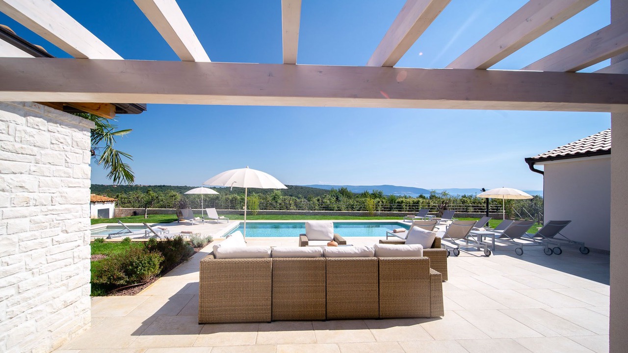 Photo of Patio Balcony in Kavran