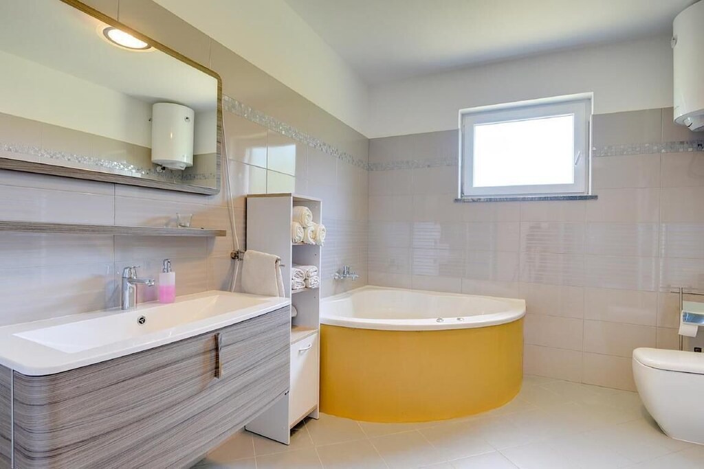Photo of Bathroom in Kapelica