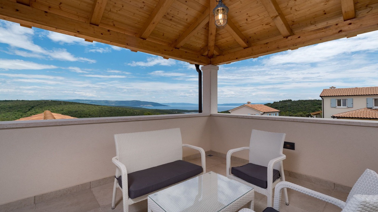 Photo of Outdoor in Kavran