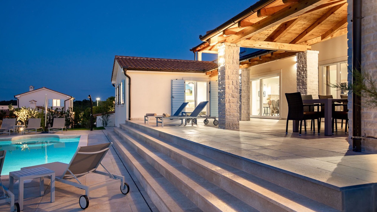 Photo of Outdoor in Kavran