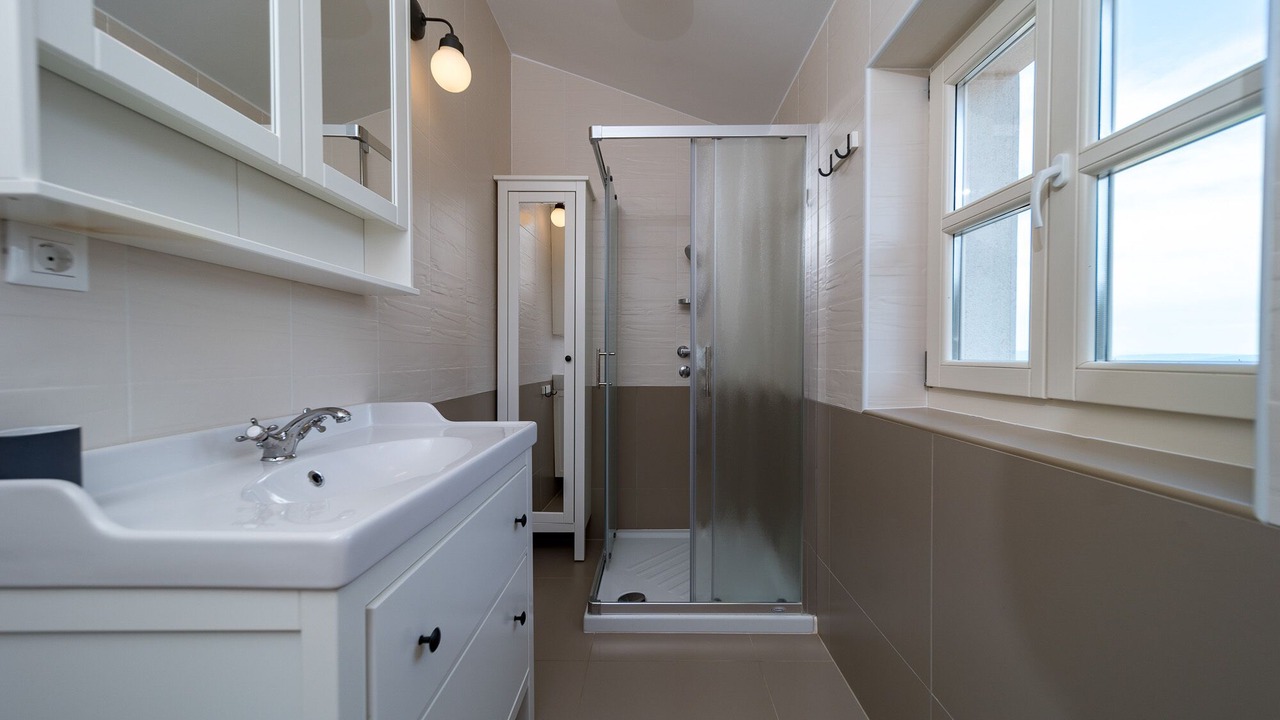 Photo of Bathroom in Kavran