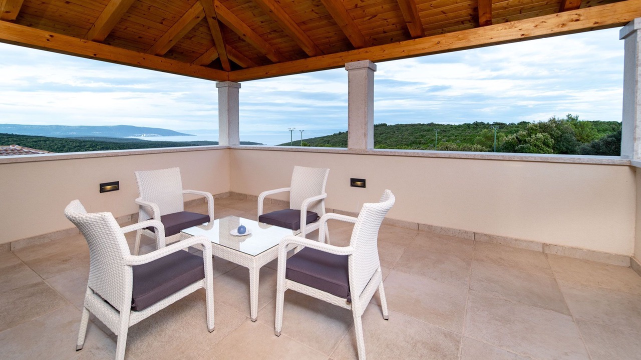 Photo of Outdoor in Kavran