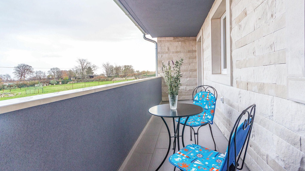 Photo of Patio Balcony in Bratulici