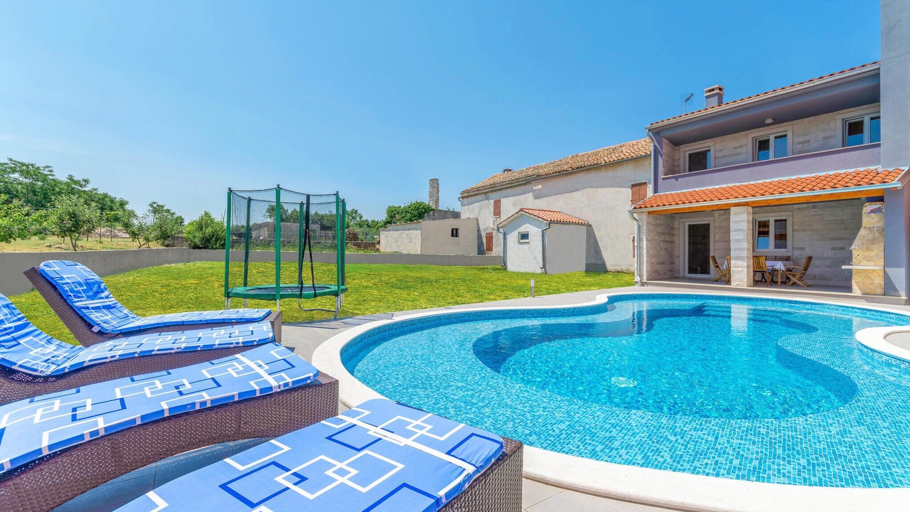 Photo of Outdoor in Bratulici