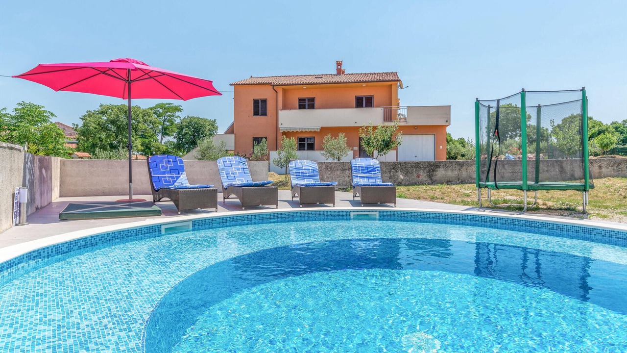 Photo of Outdoor in Bratulici