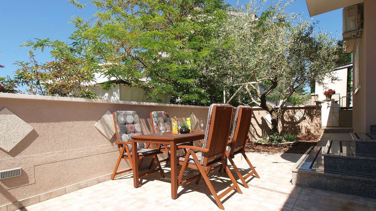 Photo of Outdoor in Vinkuran