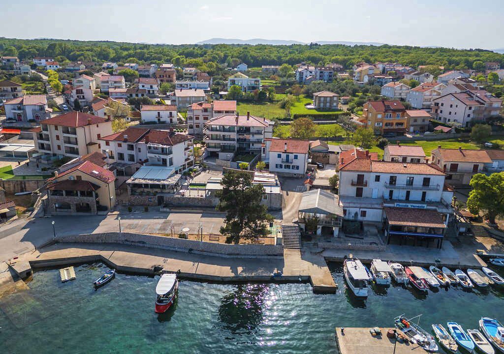 Photo of Others in Porat