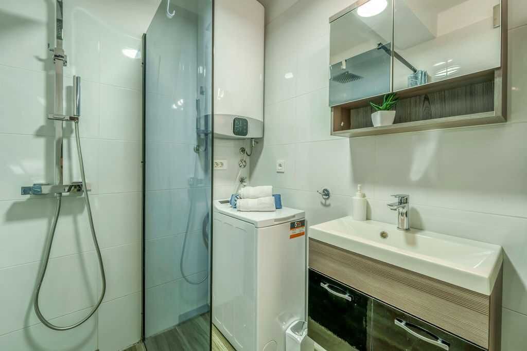 Photo of Bathroom in Porat