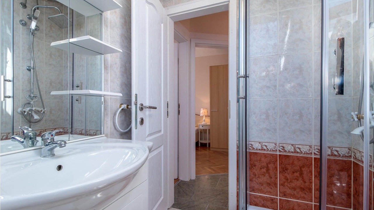 Photo of Bathroom in Klanfari