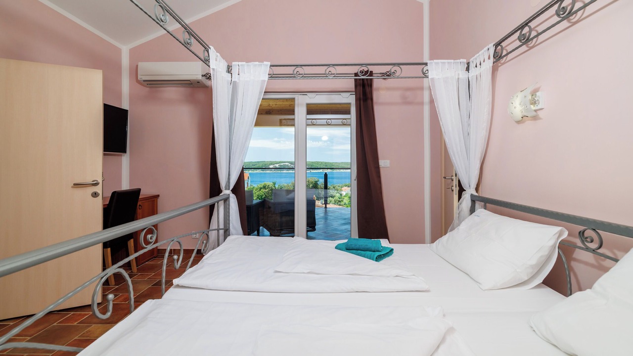 Photo of Bedroom in Supetarska Draga