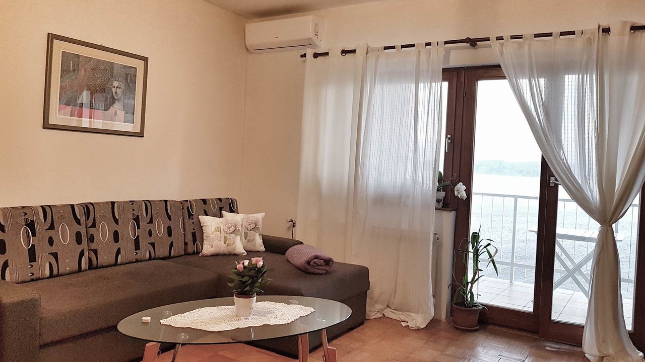 Photo of Livingroom in Vratarusa
