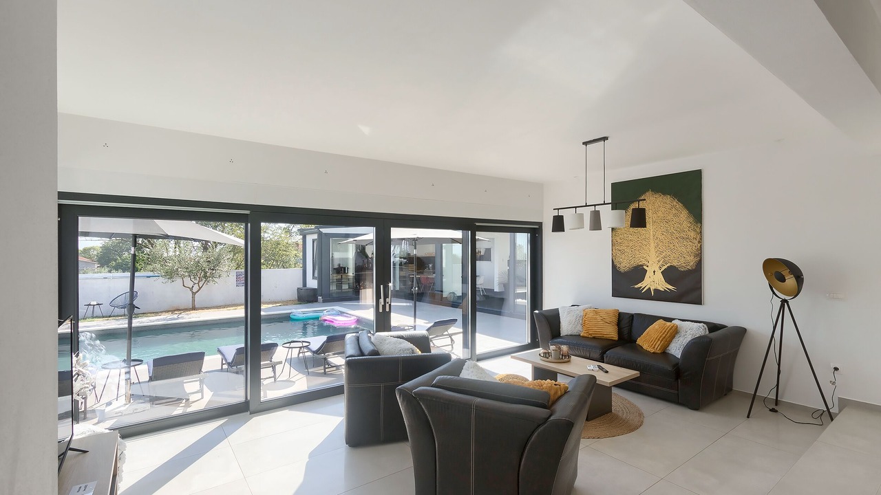 Photo of Livingroom in Loborika