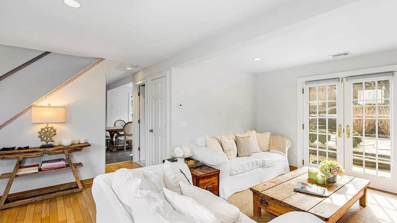 Photo of Livingroom in Noyack