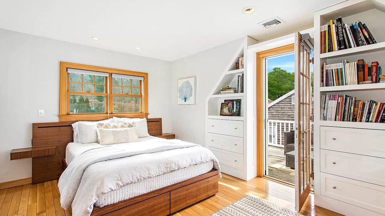 Photo of Bedroom in Noyack