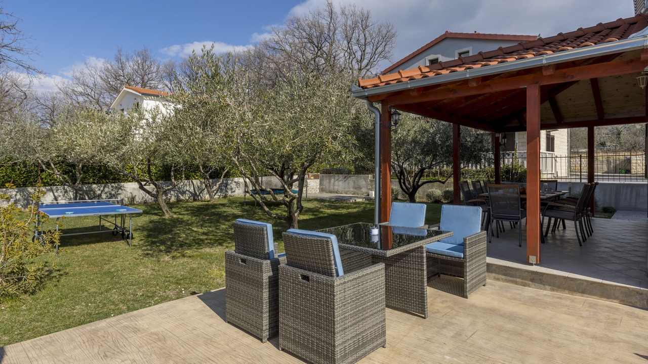 Photo of Outdoor in Srinjine