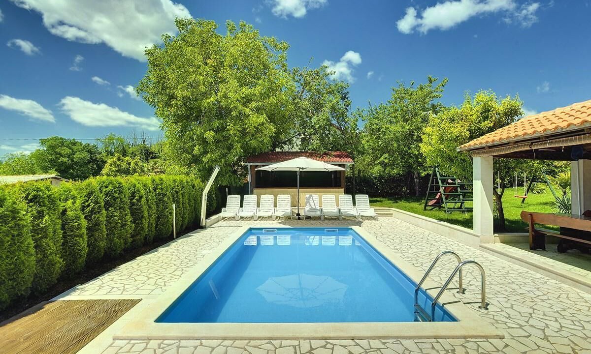 Photo of Outdoor in Lindar