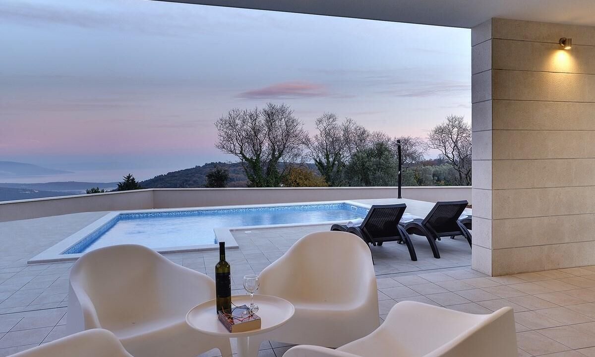 Photo of Outdoor in Kavran