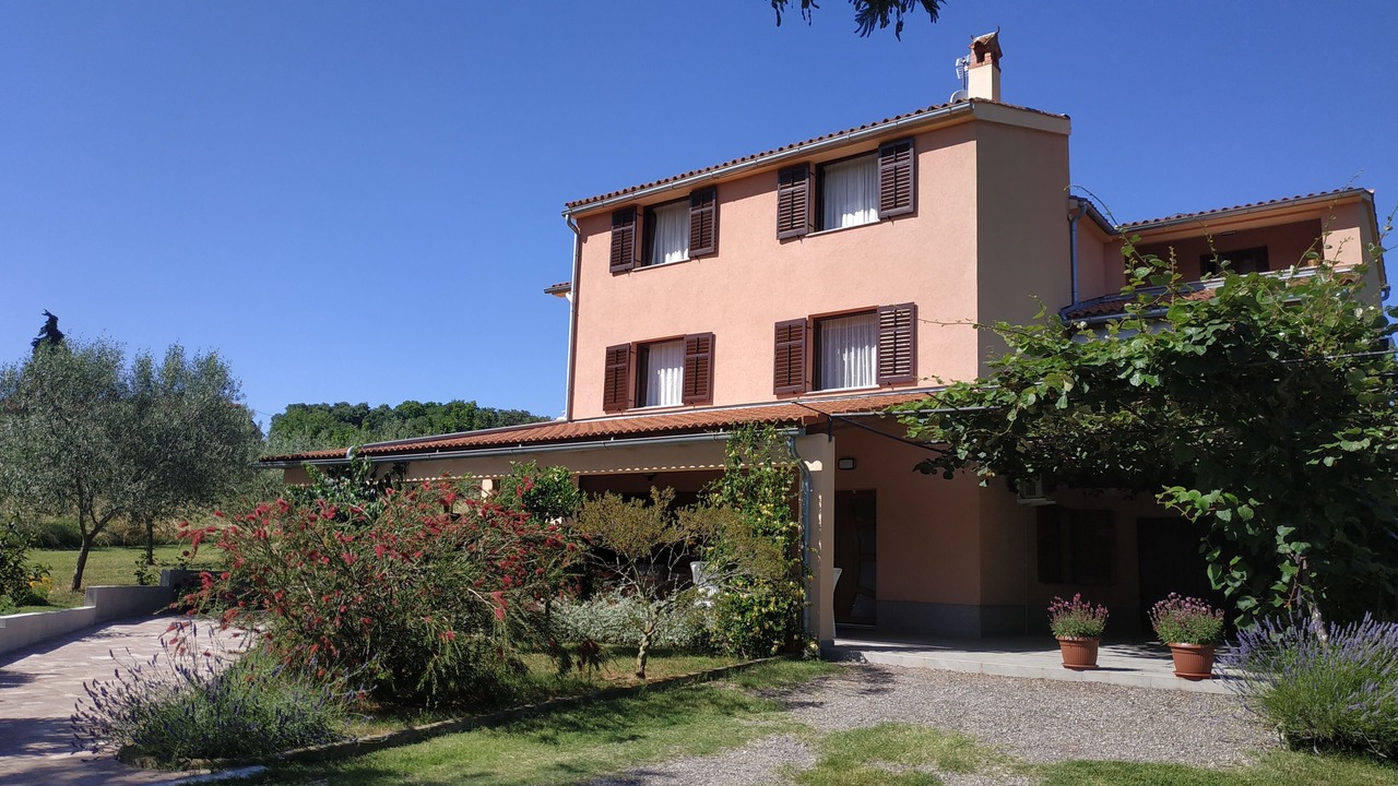 Photo of Outdoor in Loborika