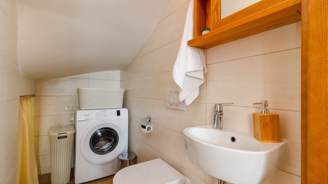 Photo of Bathroom in Glavani