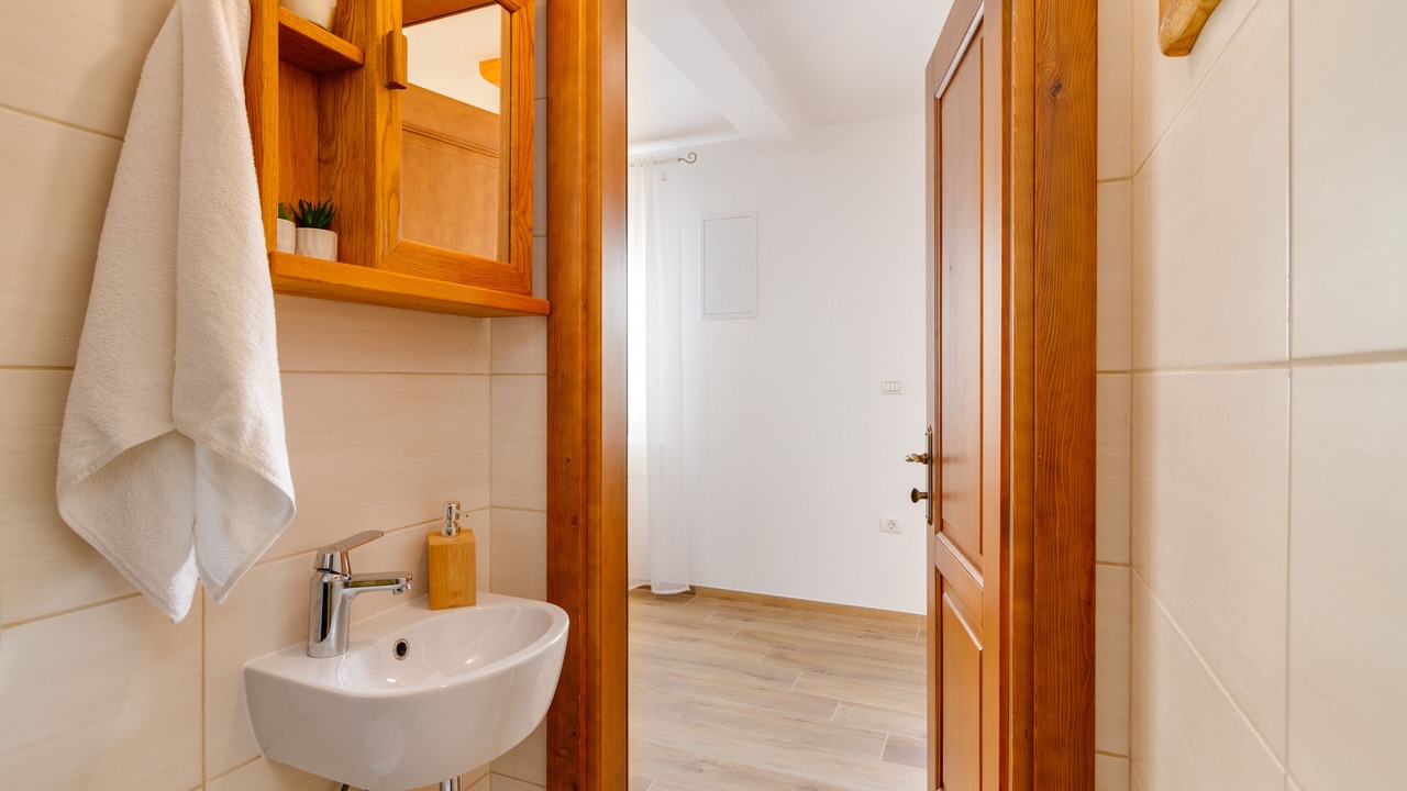 Photo of Bathroom in Glavani