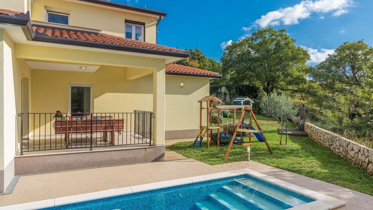 Photo of Outdoor in Brgod