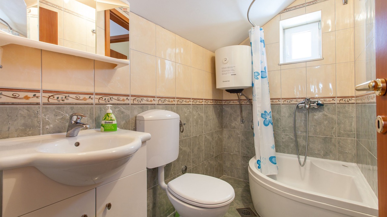 Photo of Bathroom in Borak