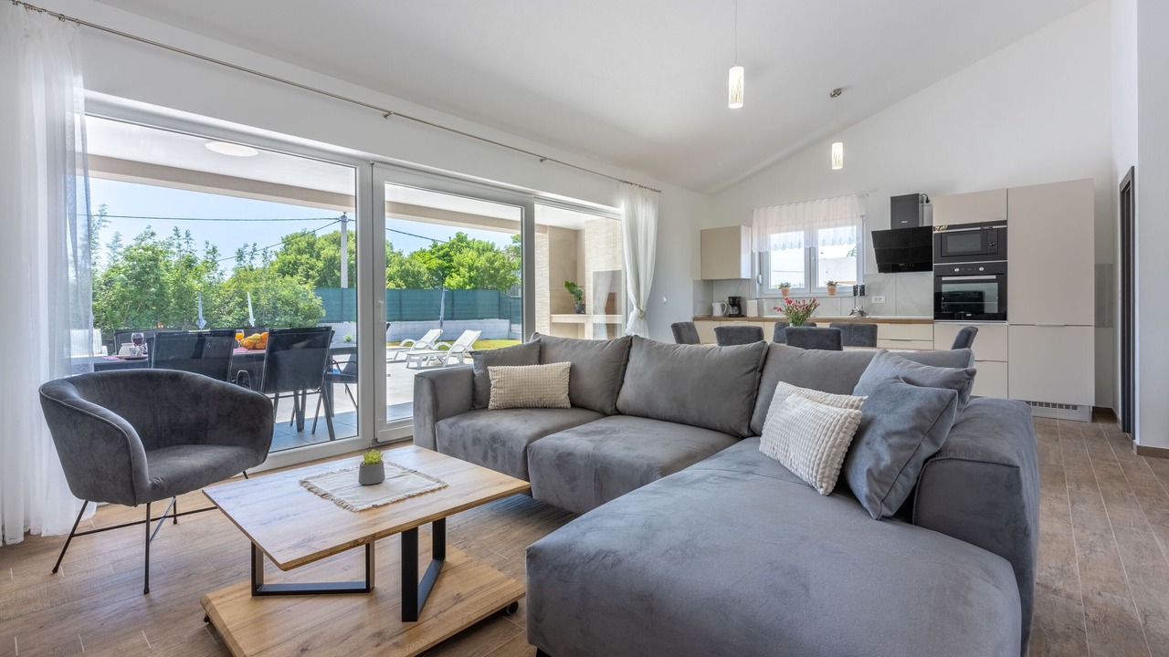 Photo of Livingroom in Brgod