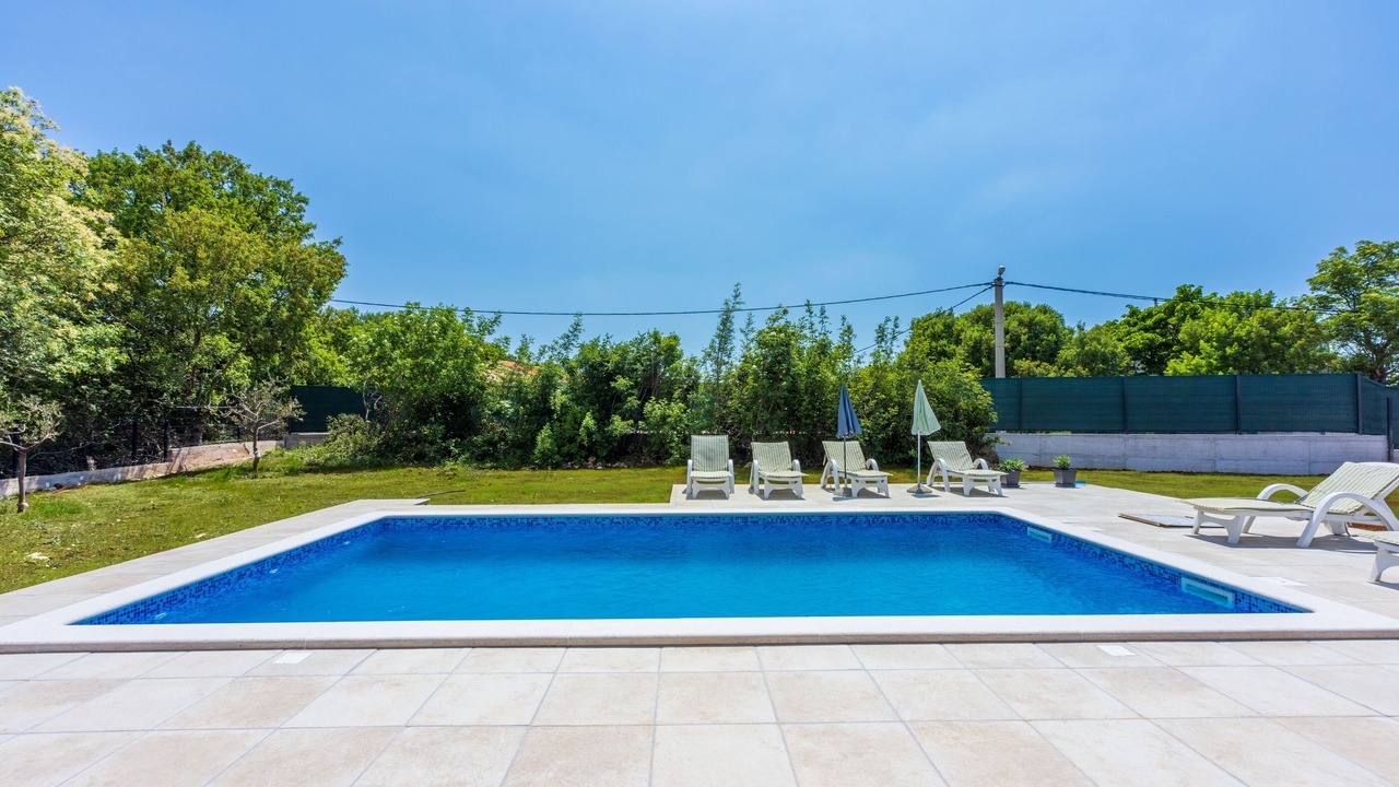 Photo of Outdoor in Brgod