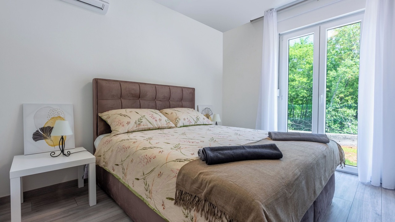 Photo of Bedroom in Brgod