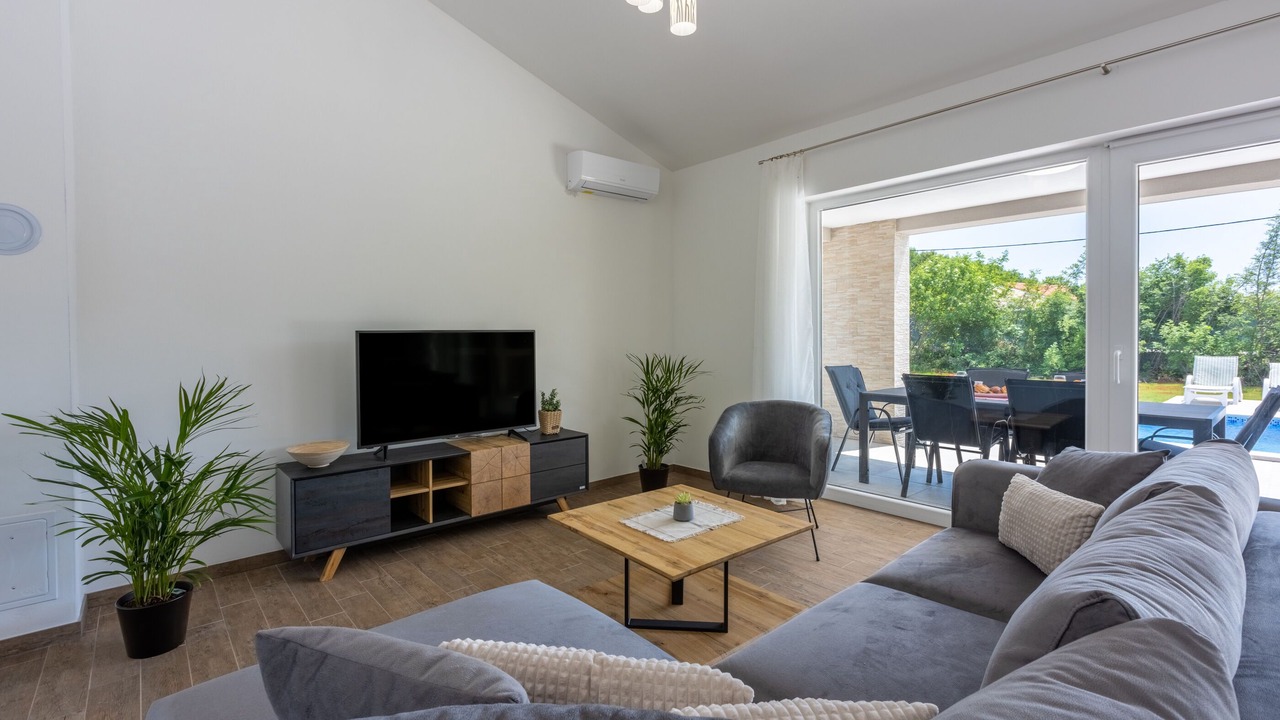 Photo of Livingroom in Brgod