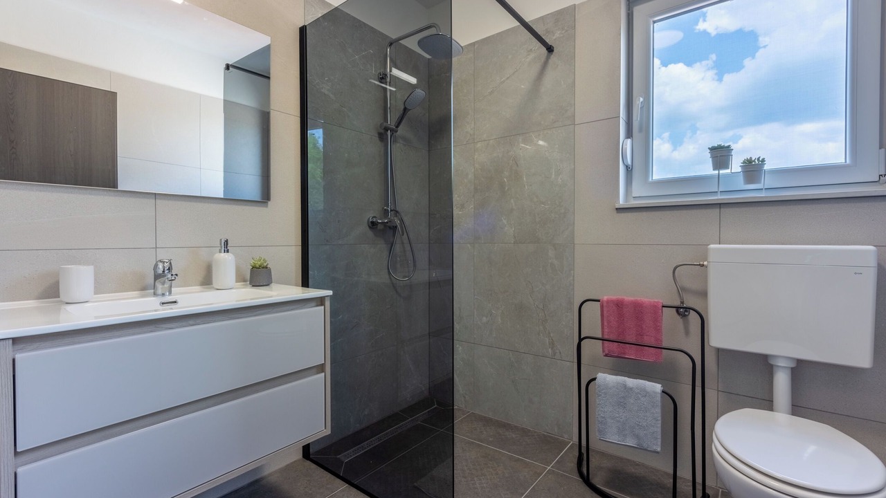 Photo of Bathroom in Brgod