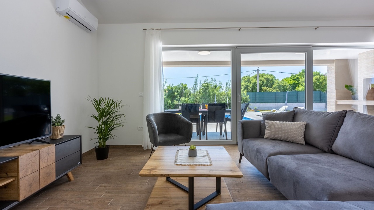 Photo of Livingroom in Brgod