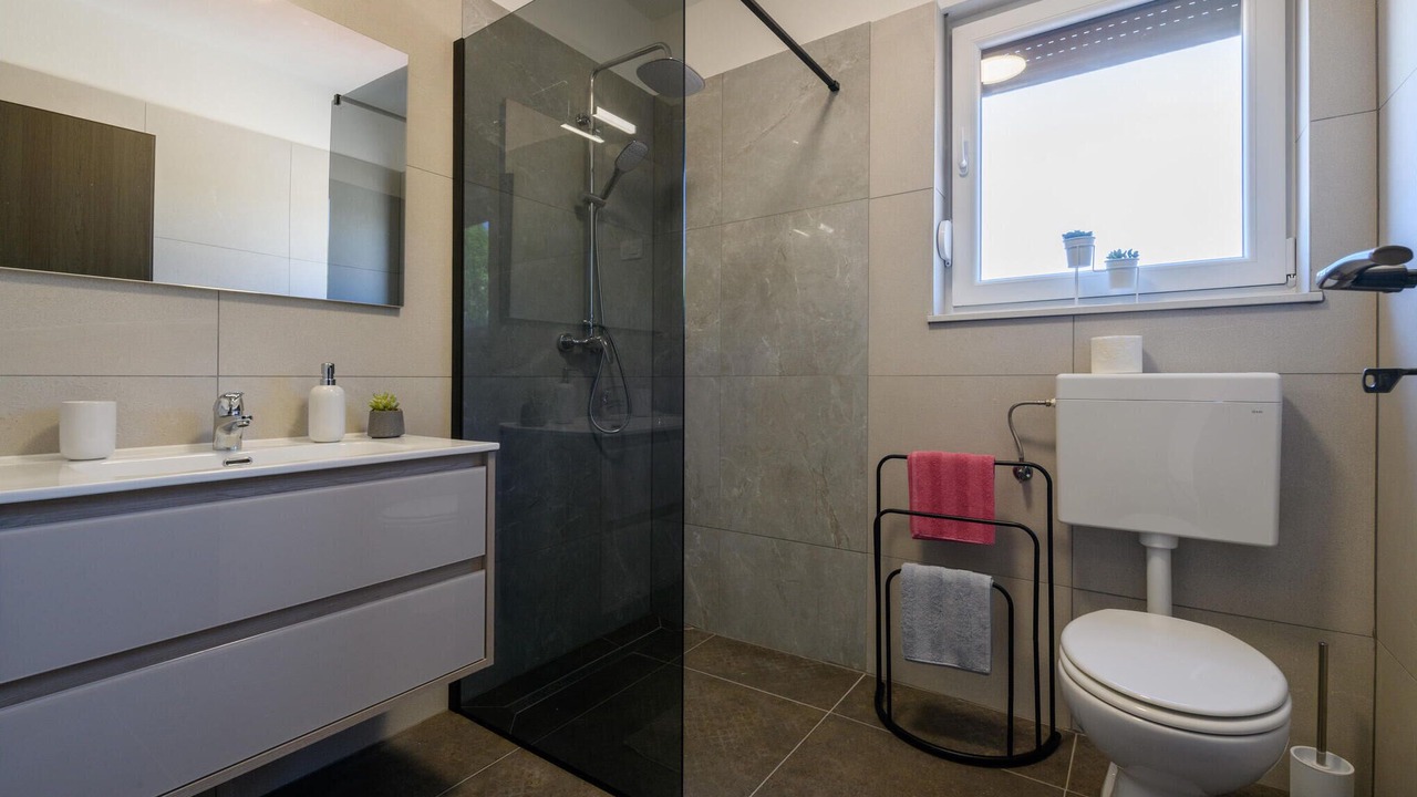 Photo of Bathroom in Brgod