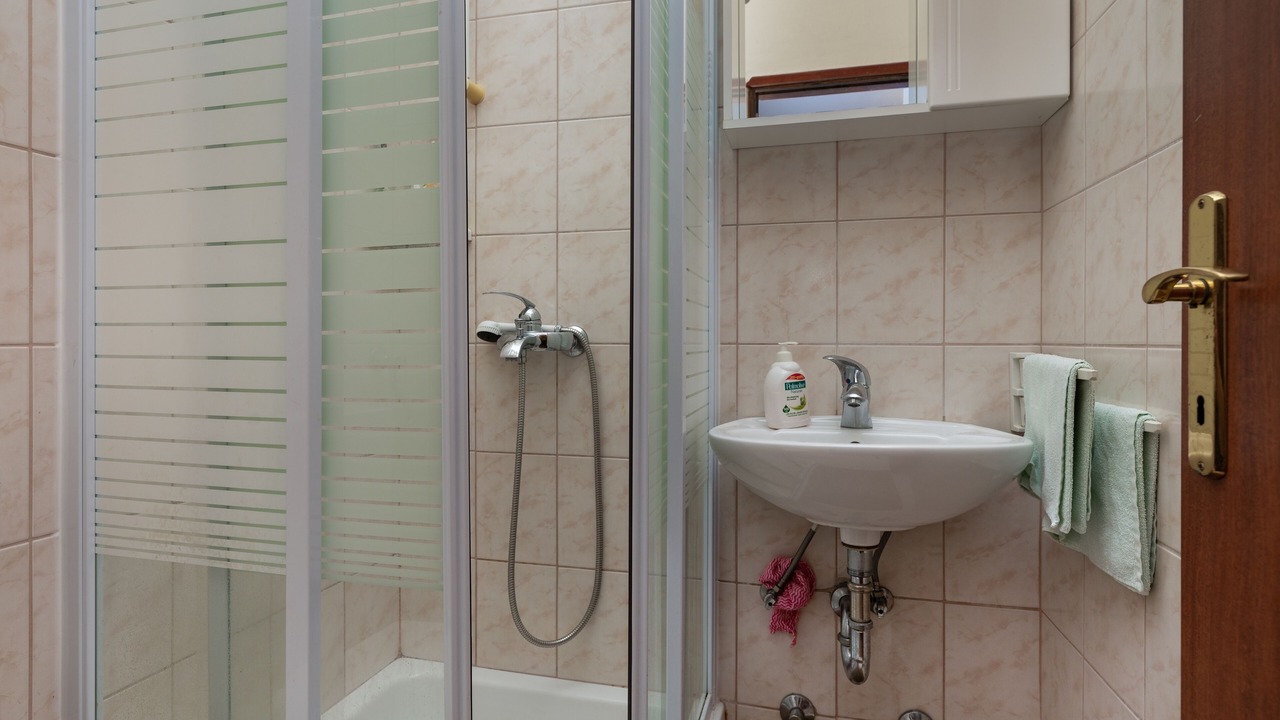 Photo of Bathroom in Tice
