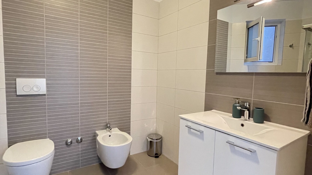 Photo of Bathroom in Peruski