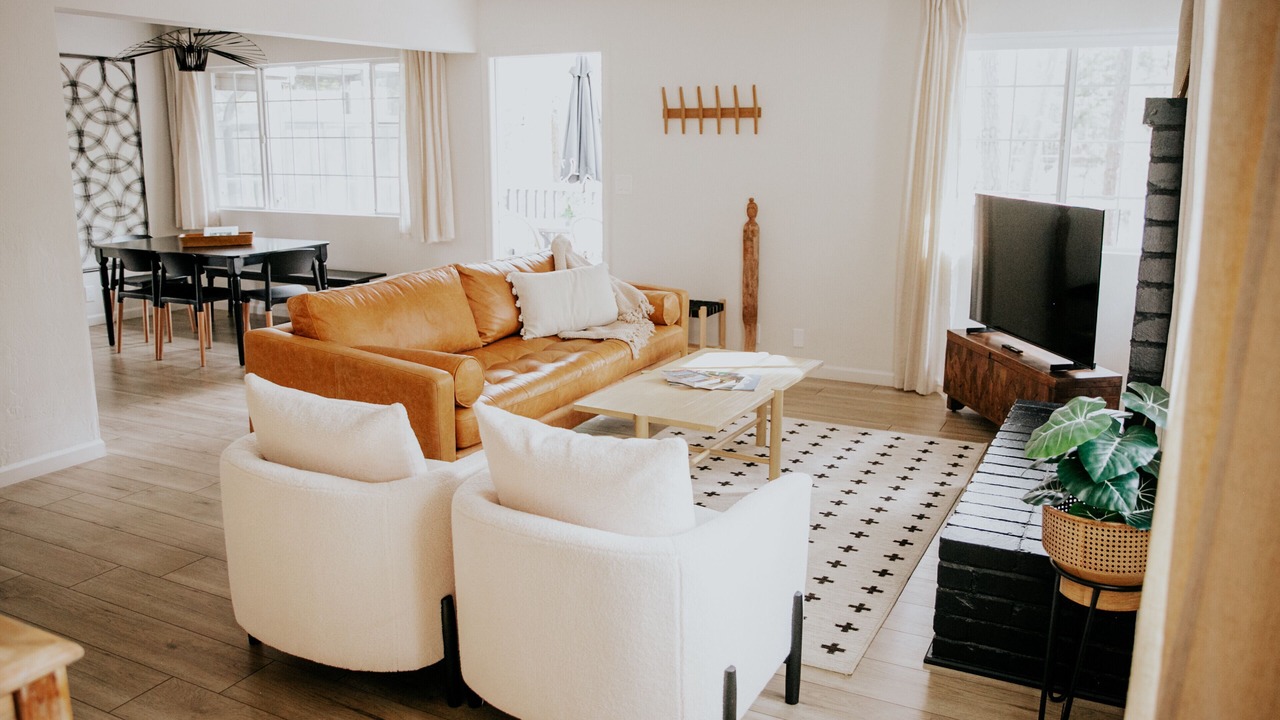 Photo of Livingroom in Lakehead-Lakeshore