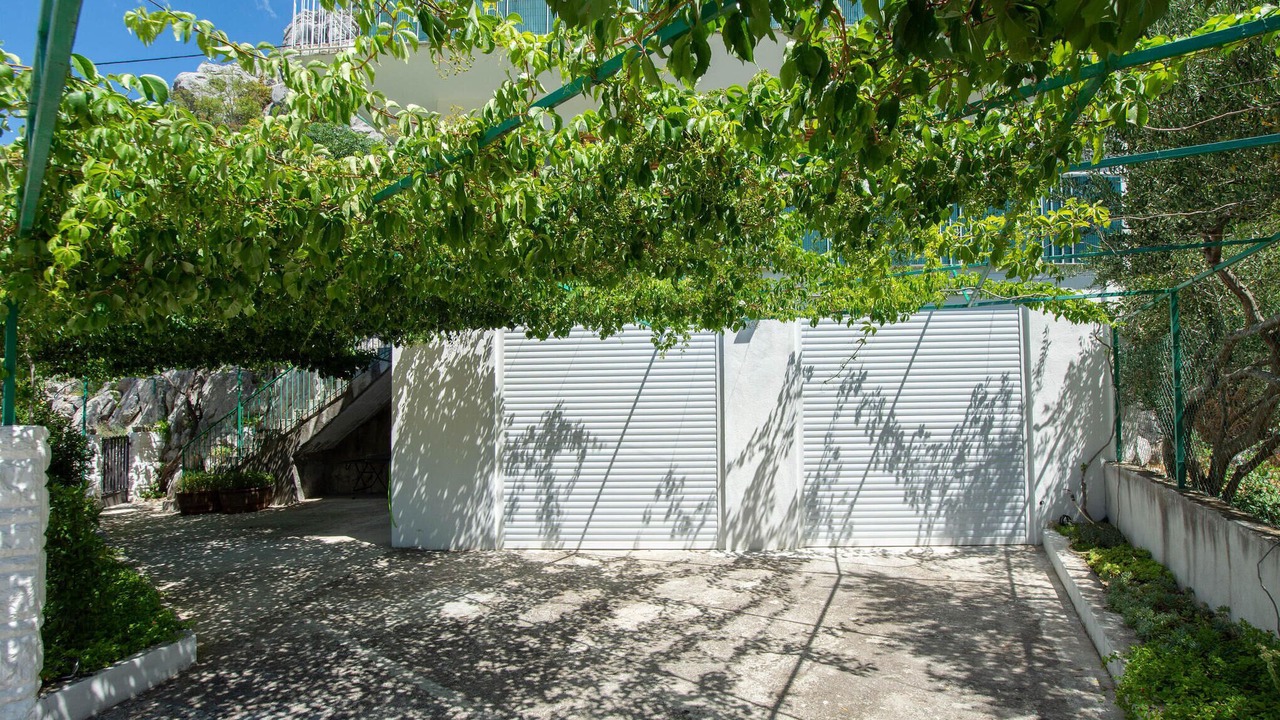 Photo of Others in Omis