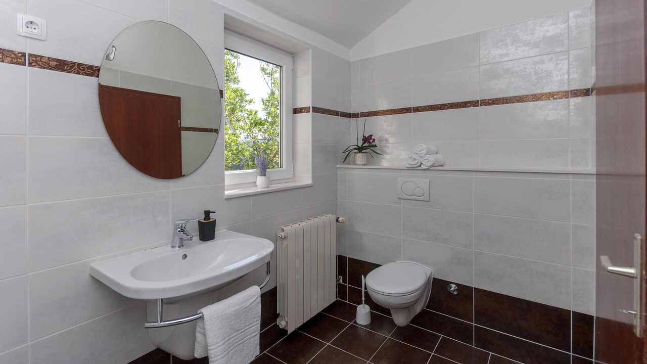 Photo of Bathroom in Slime