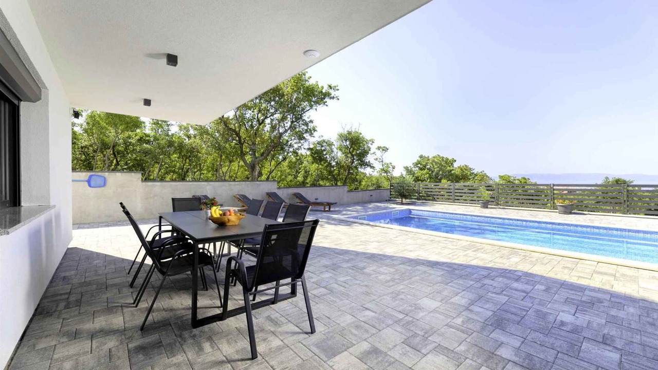 Photo of Outdoor in Smrika