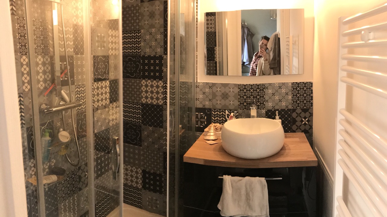 Photo of Bathroom in Le Chesnay