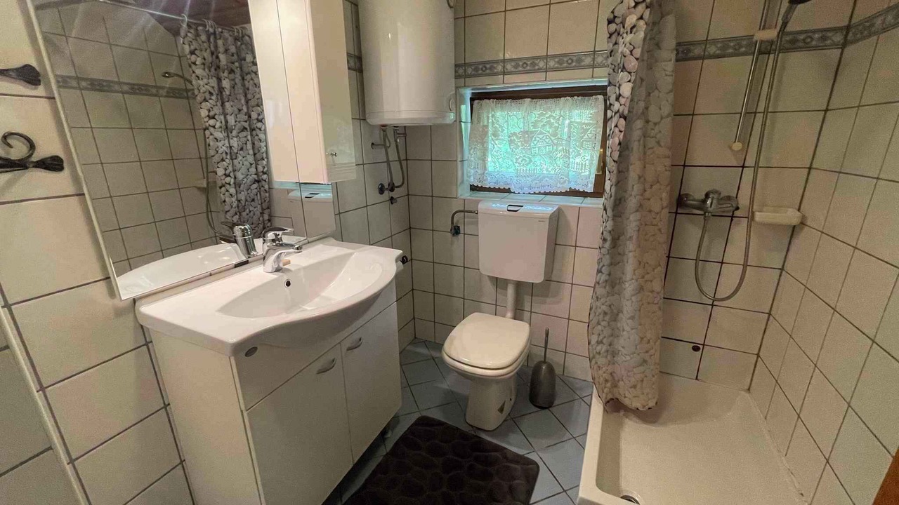Photo of Bathroom in Grizane