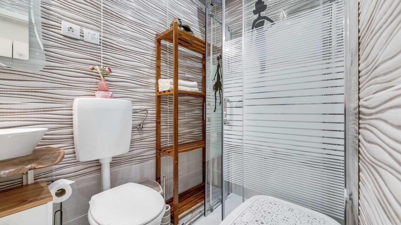 Photo of Bathroom in Bakar